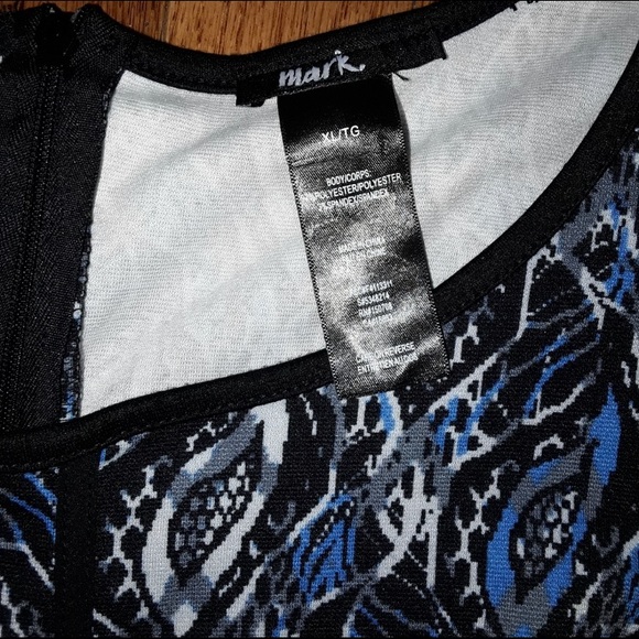 Blue Abstract print sleeveless dress - Picture 6 of 7